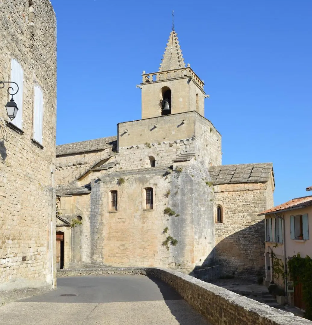 Hotel Les Remparts Venasque 0*,  France